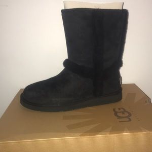 Black Uggs (Never Worn!)